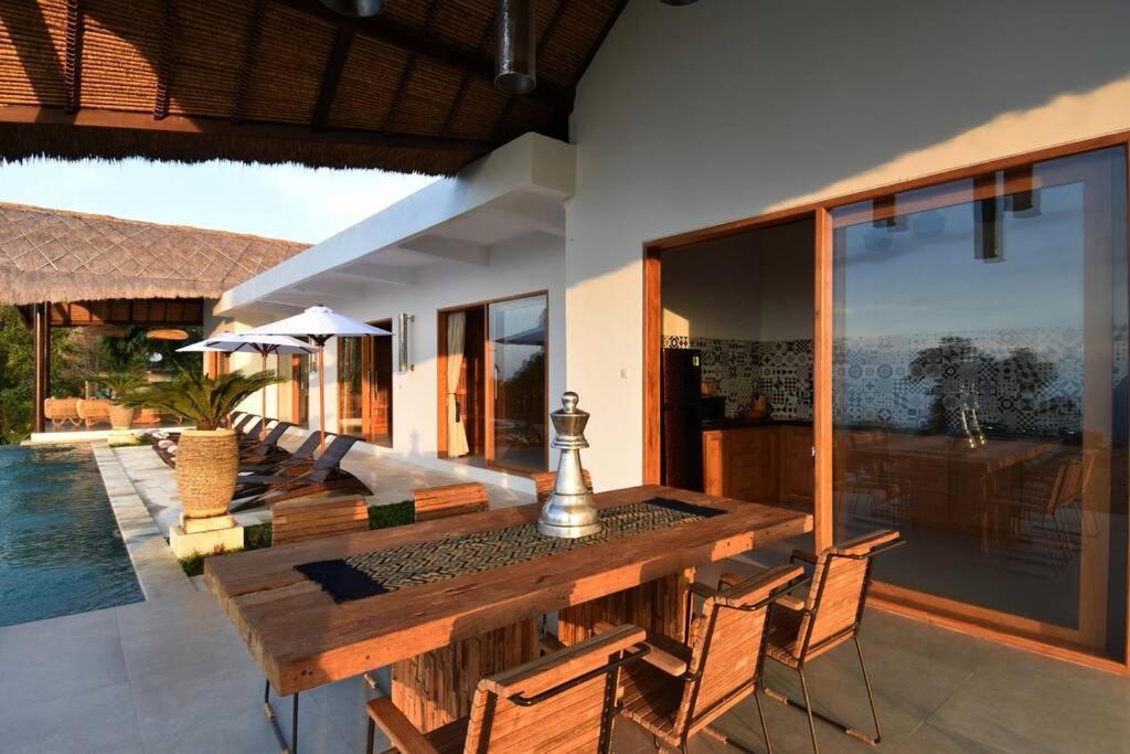 Bali Mimpi luxurious villa with great ocean views! Ambengan Exterior foto