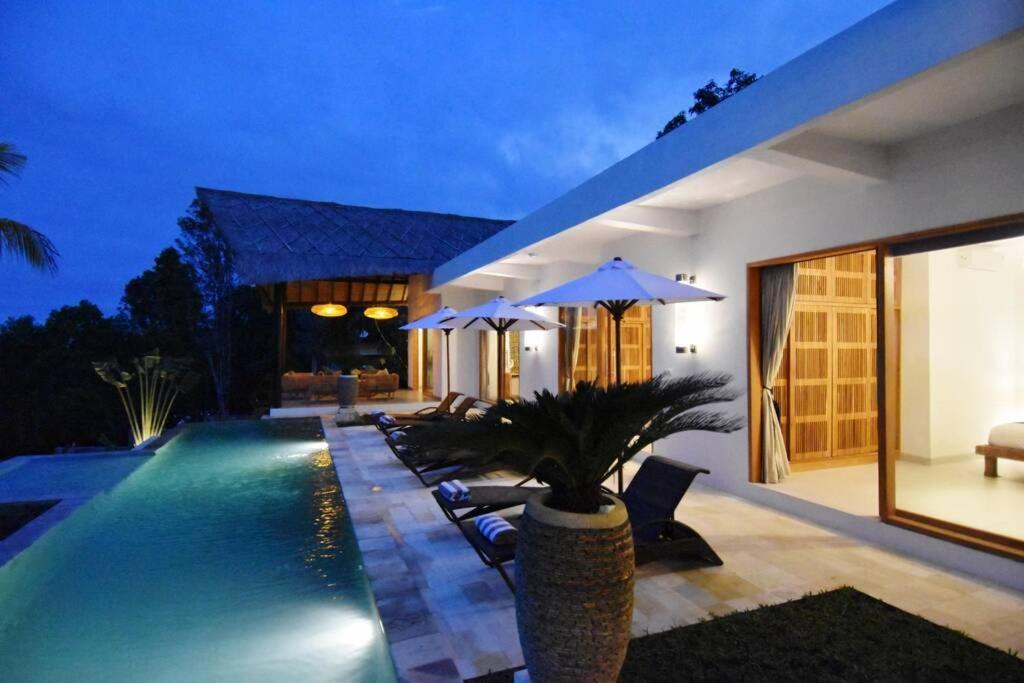 Bali Mimpi luxurious villa with great ocean views! Ambengan Exterior foto