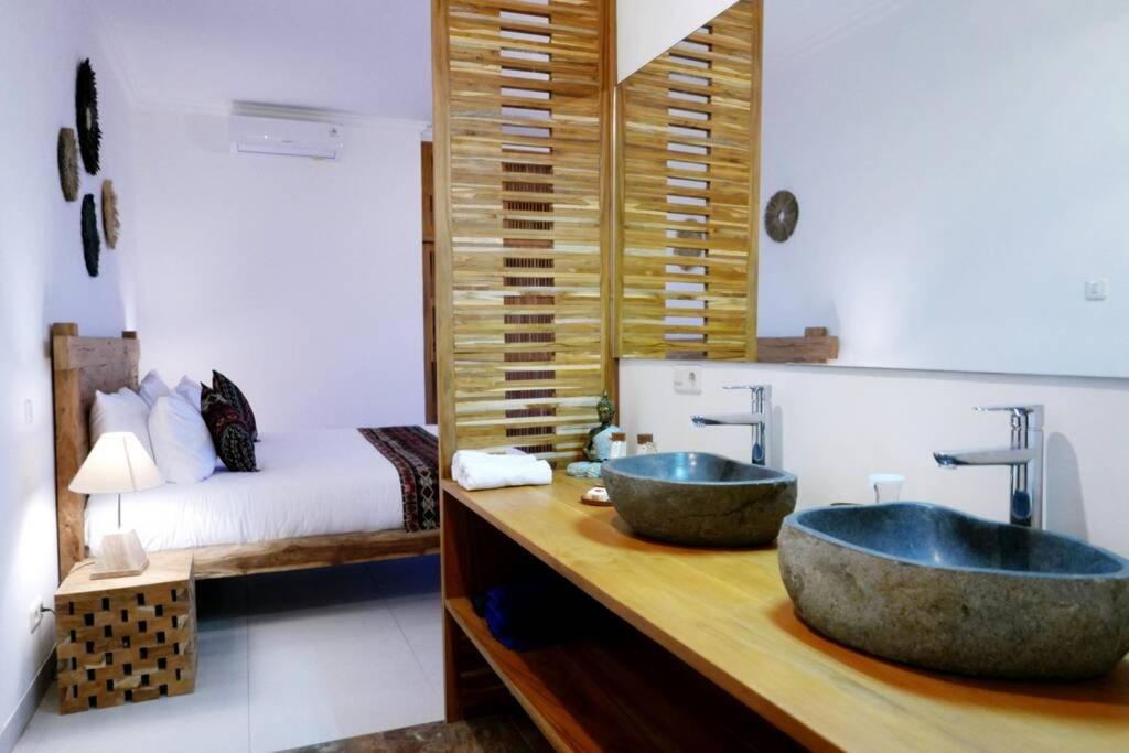 Bali Mimpi luxurious villa with great ocean views! Ambengan Exterior foto